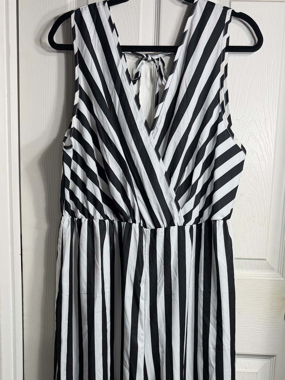 SHEIN Black and White Striped Sleeveless Dress